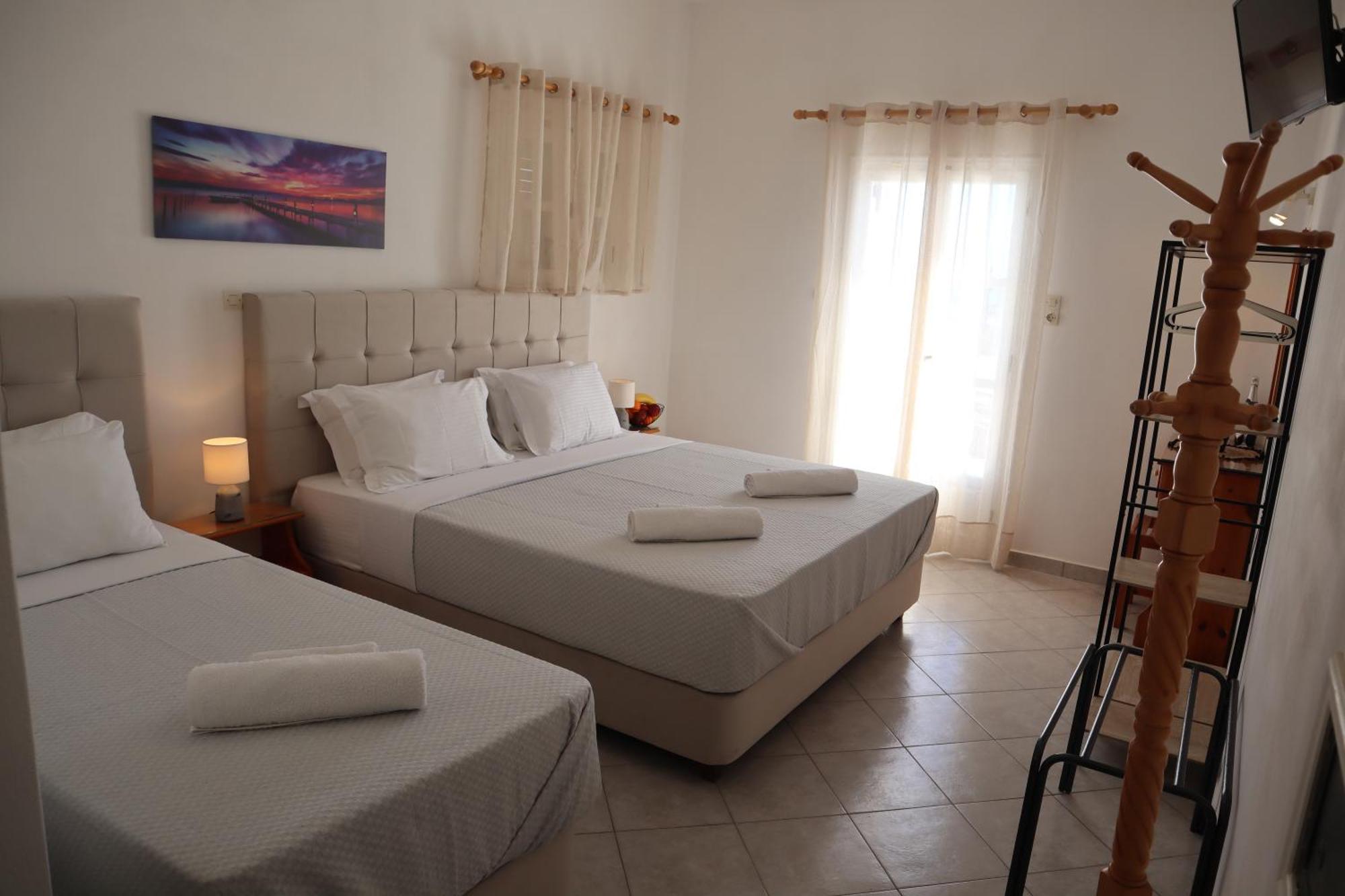 Pension St.George Rooms & Studios Perivolos  Exterior foto
